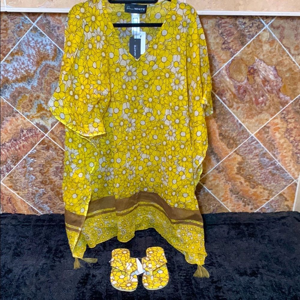 Women's Yellow Daisy Cotton Kaftan Swimsuit Cover Up & Matching Flip Flops NWT